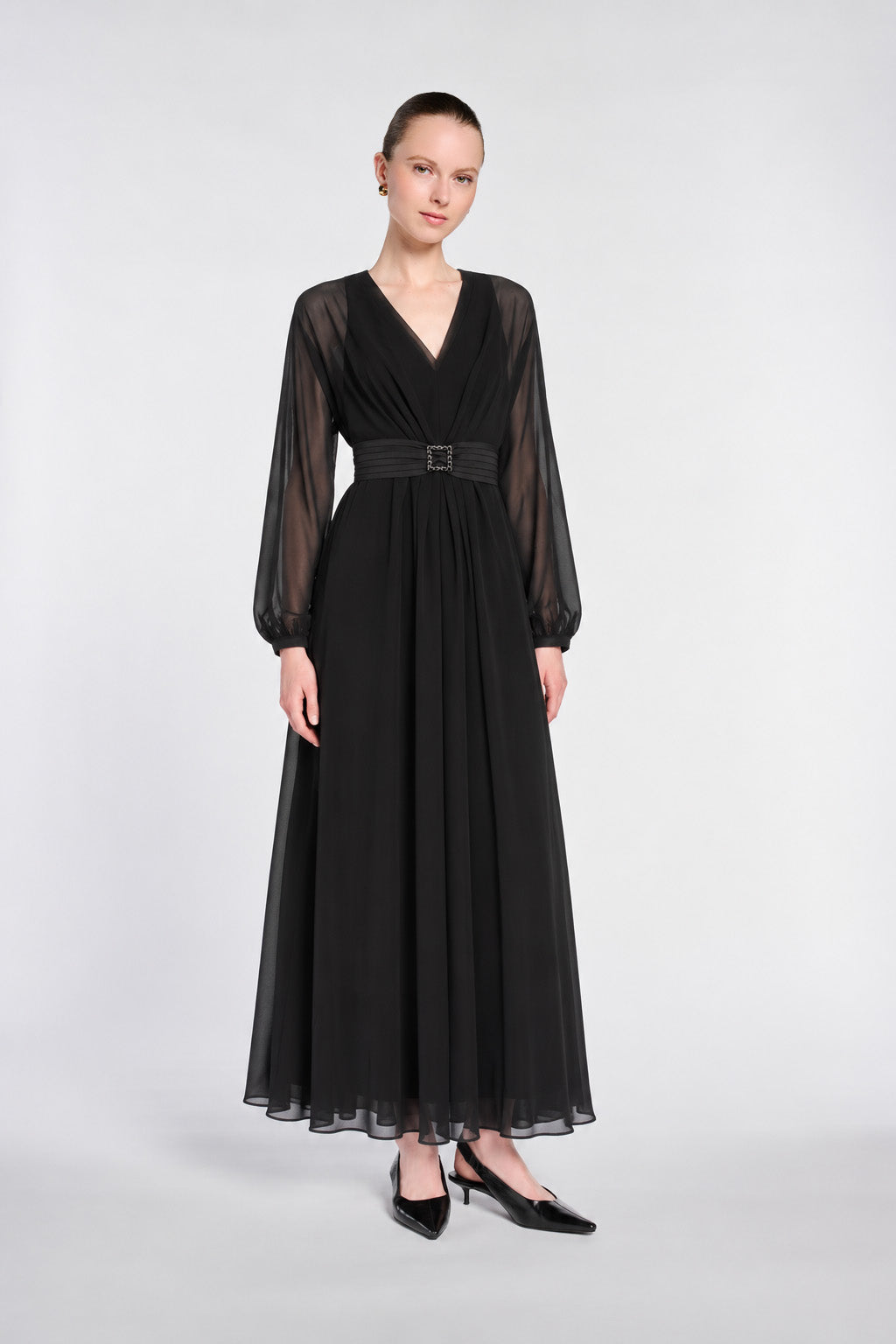 Robe longue à ceinture bijou