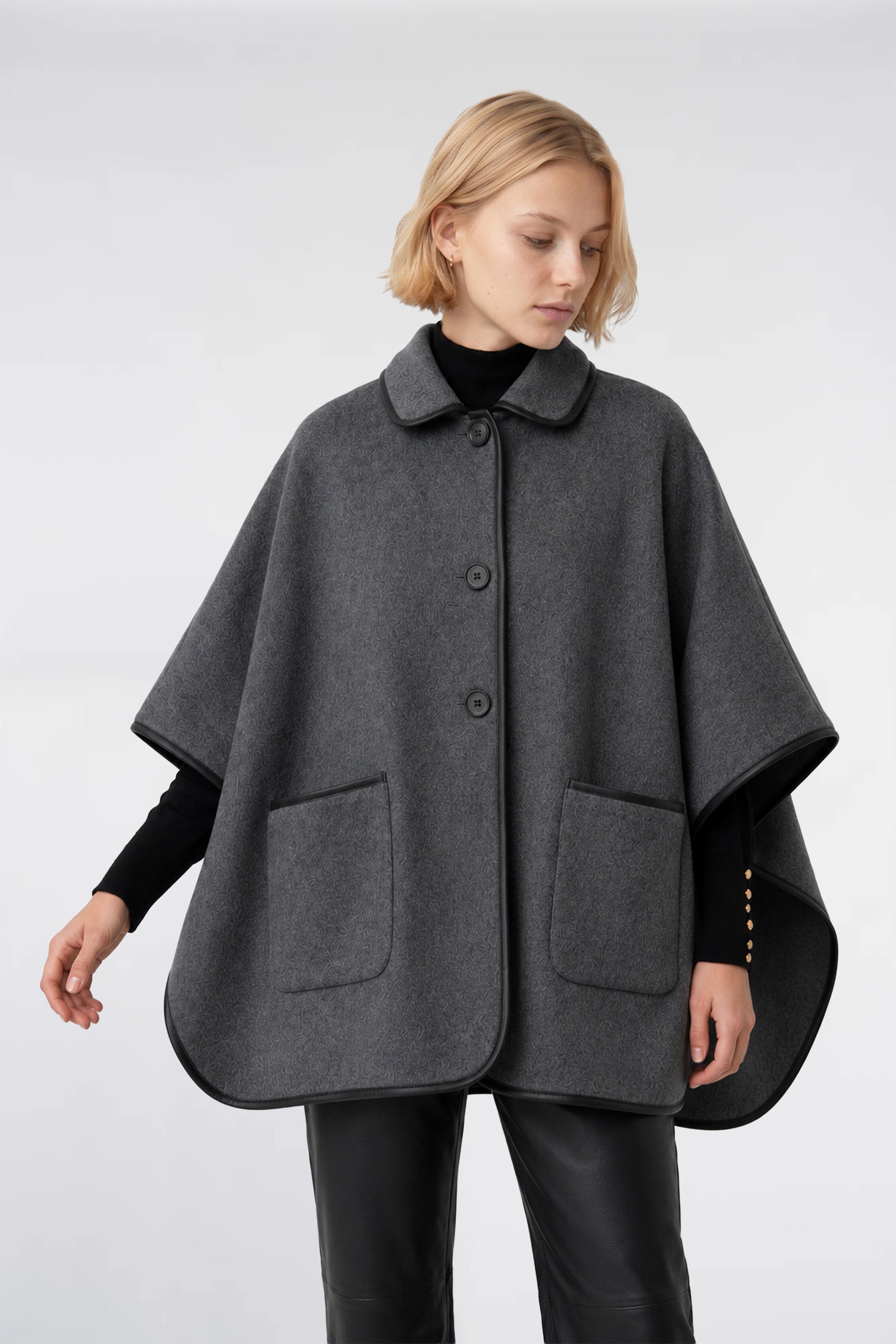 Cape en laine double face