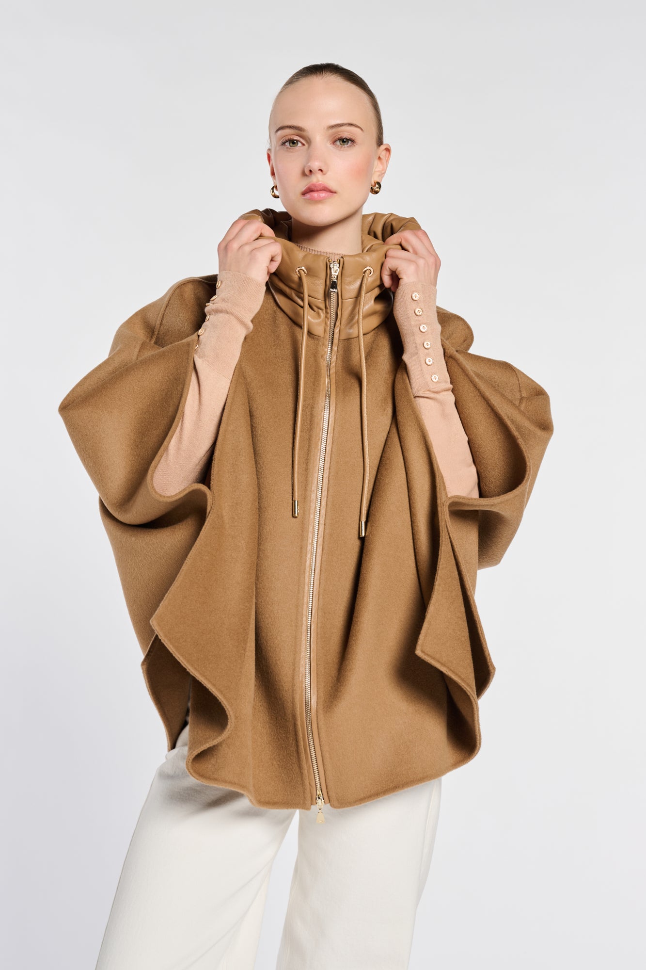 Cape double face à capuche