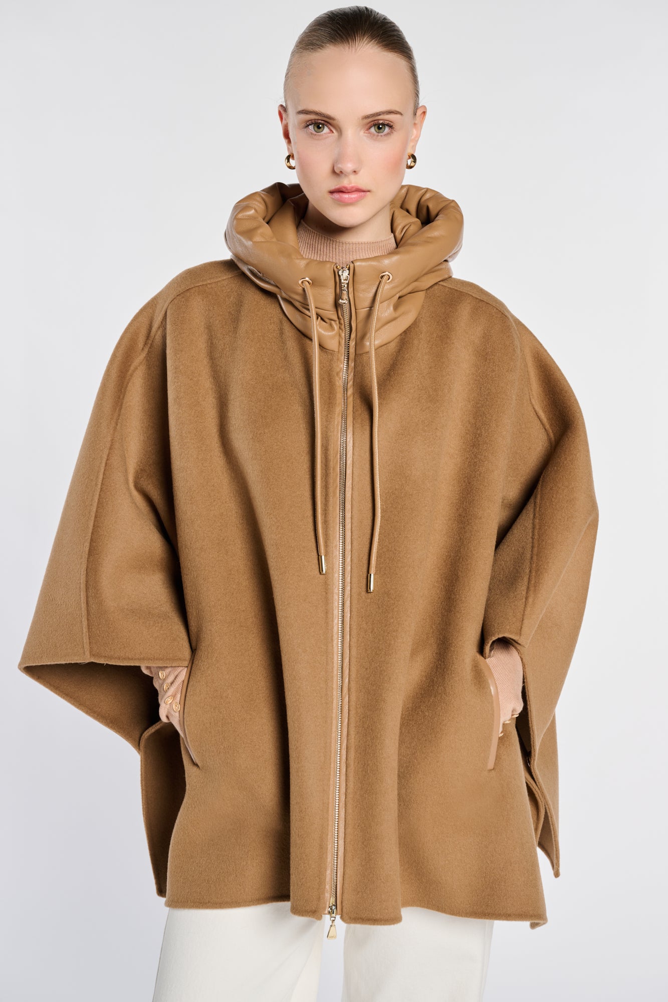 Cape double face à capuche