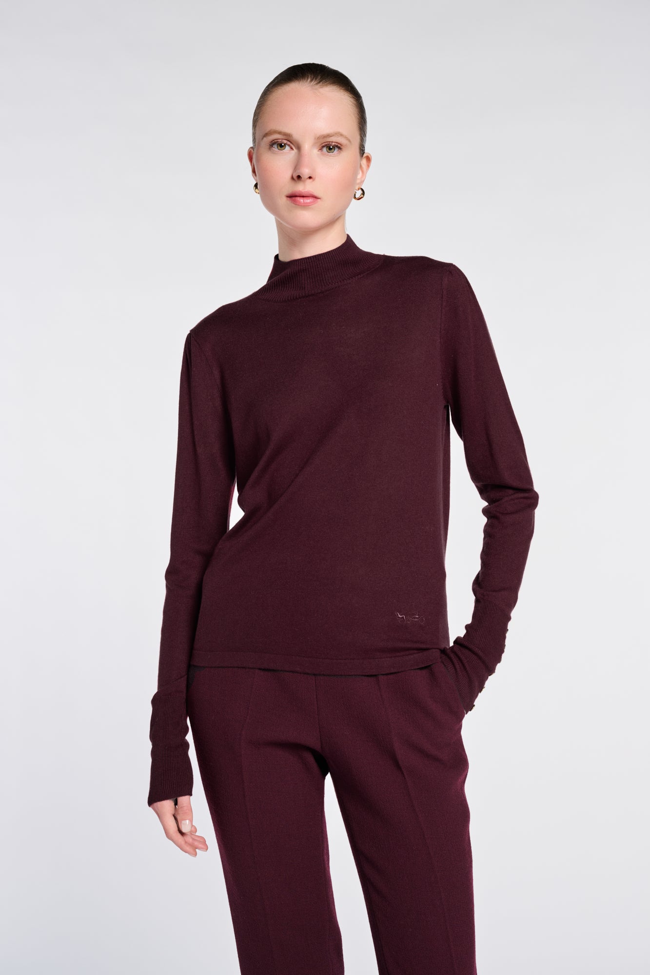 High-neck sweater made of cashmere and silk