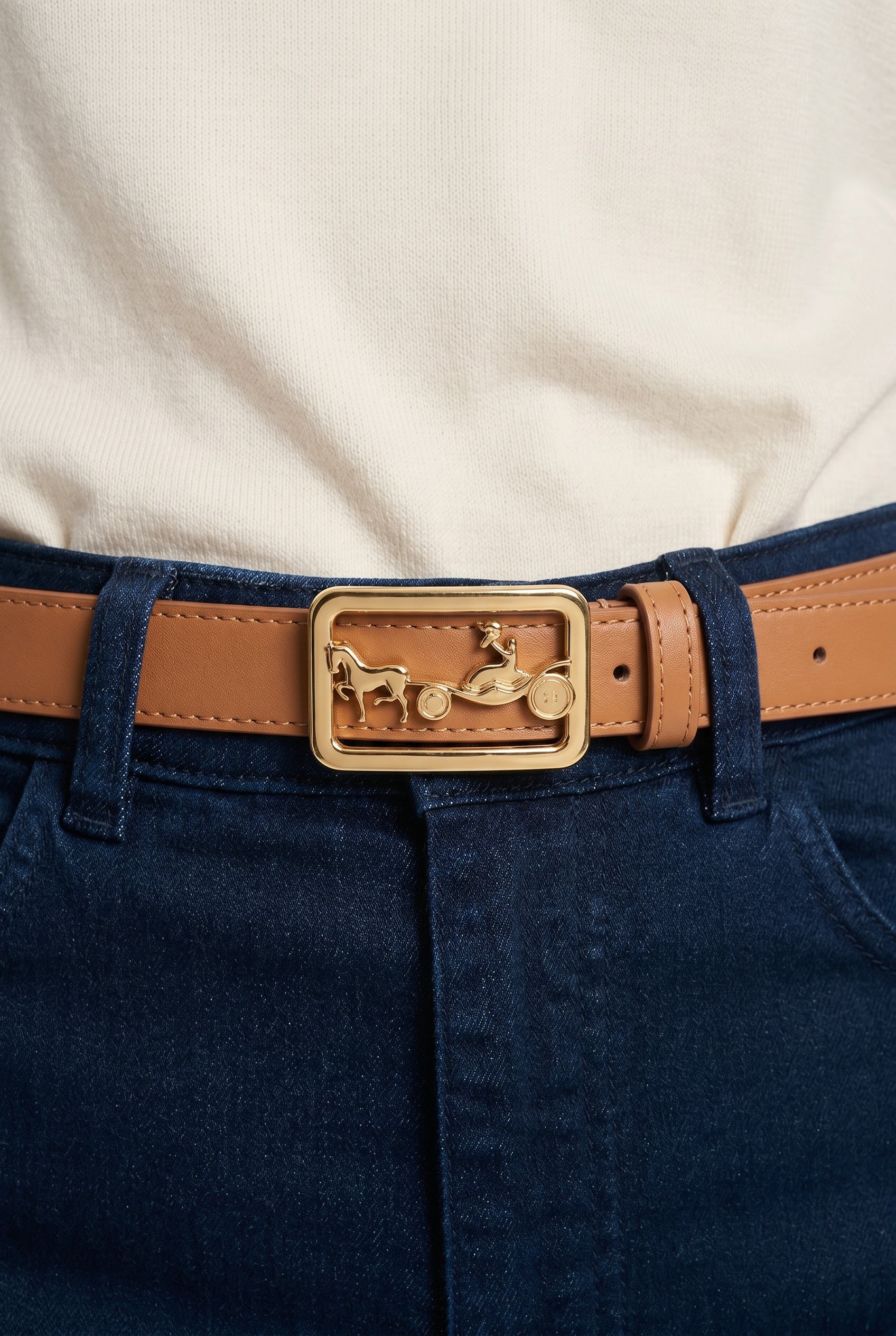 Leather belt with a carriage-style buckle