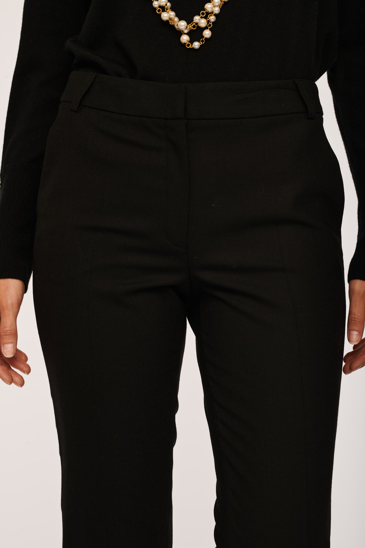 Pantalon cigarette en crêpe de laine
