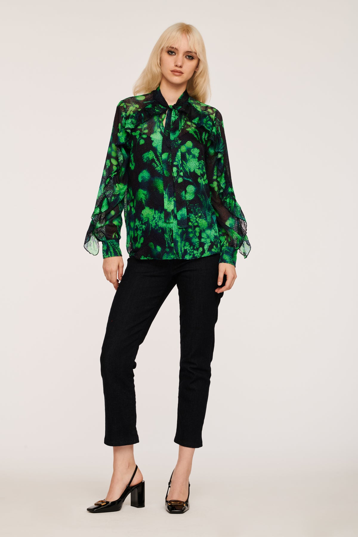 Blouse fluide volanté