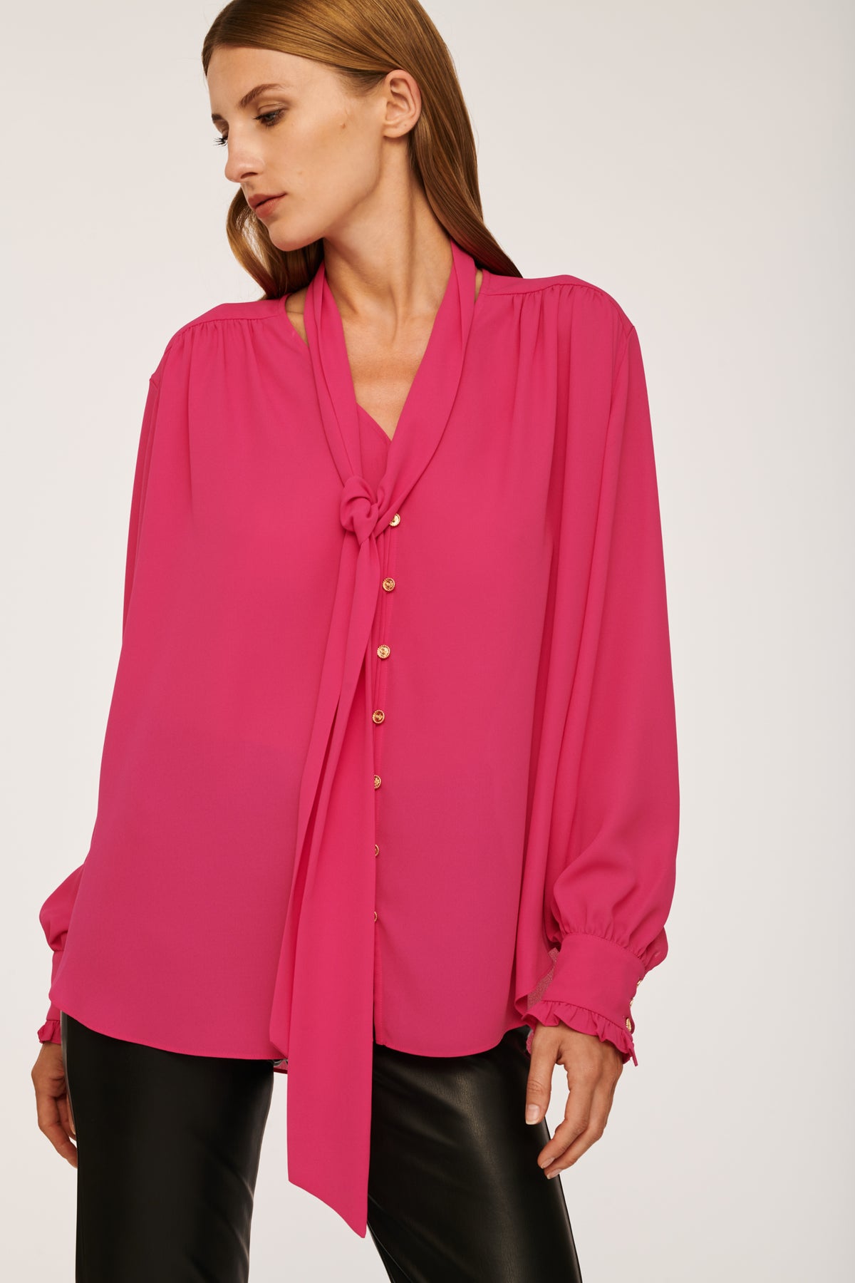 Chemise lavallière