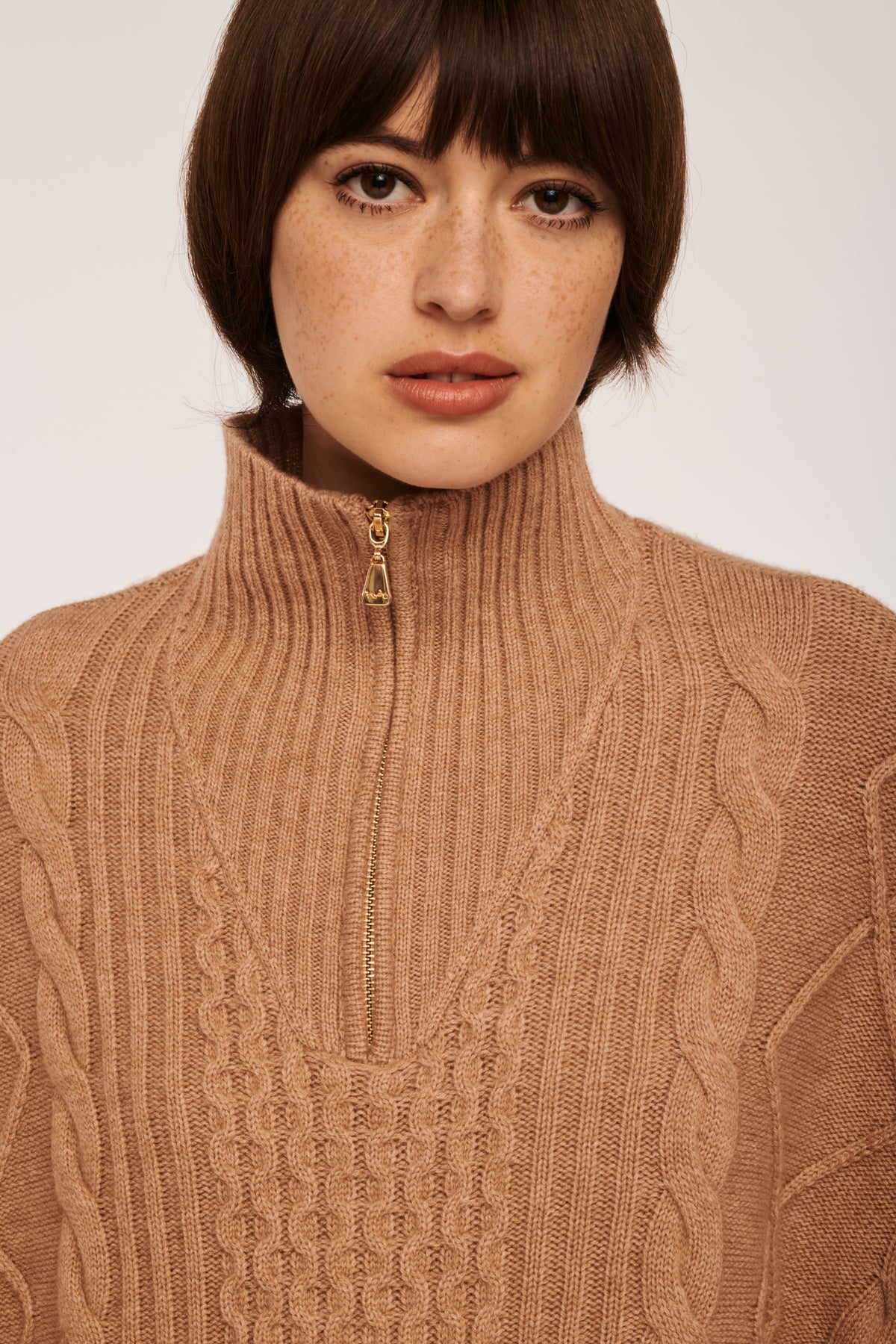 Pull en maille torsadée