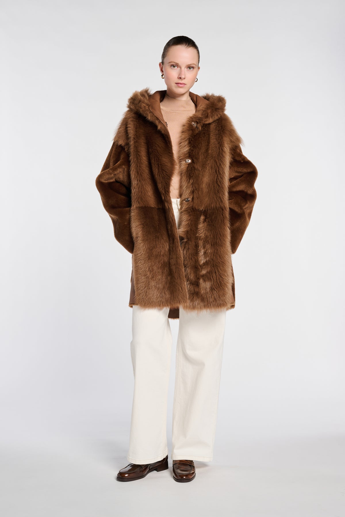 Dual-material fur coat 