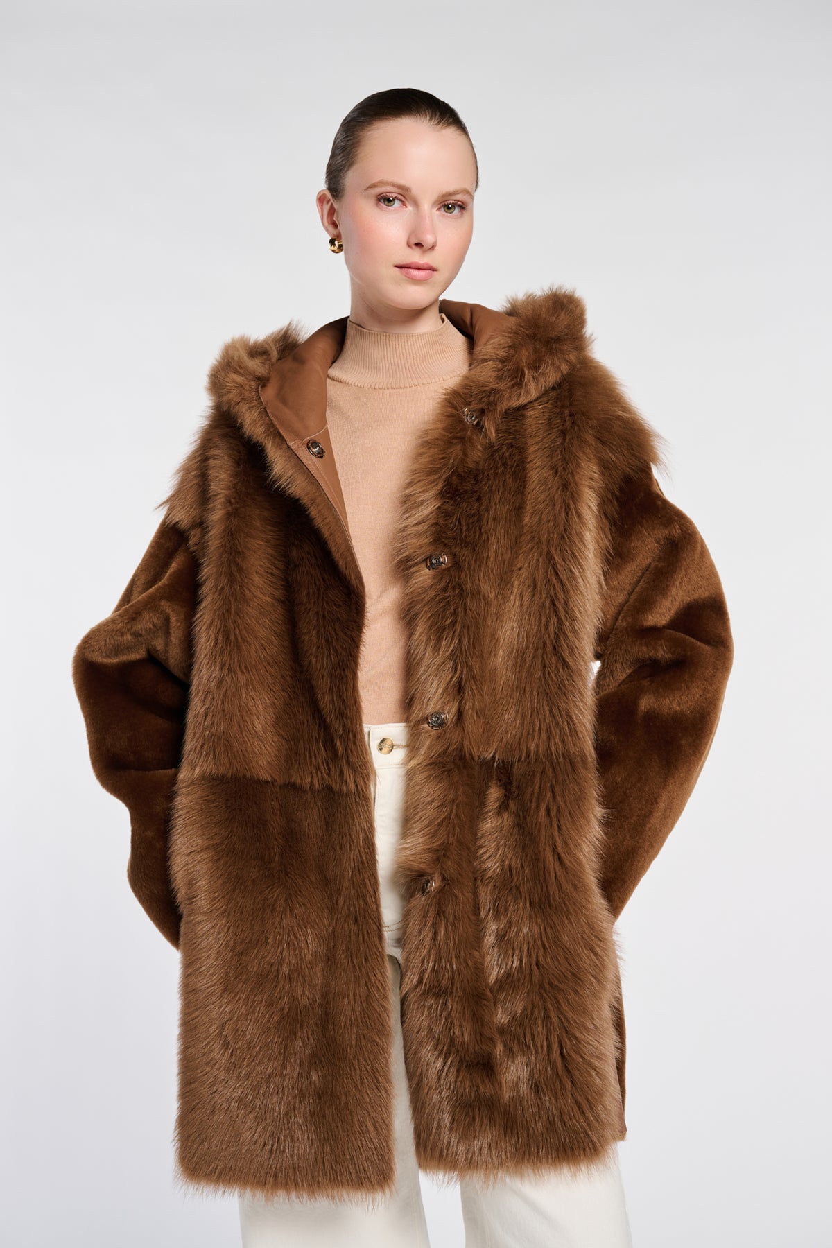 Dual-material fur coat 