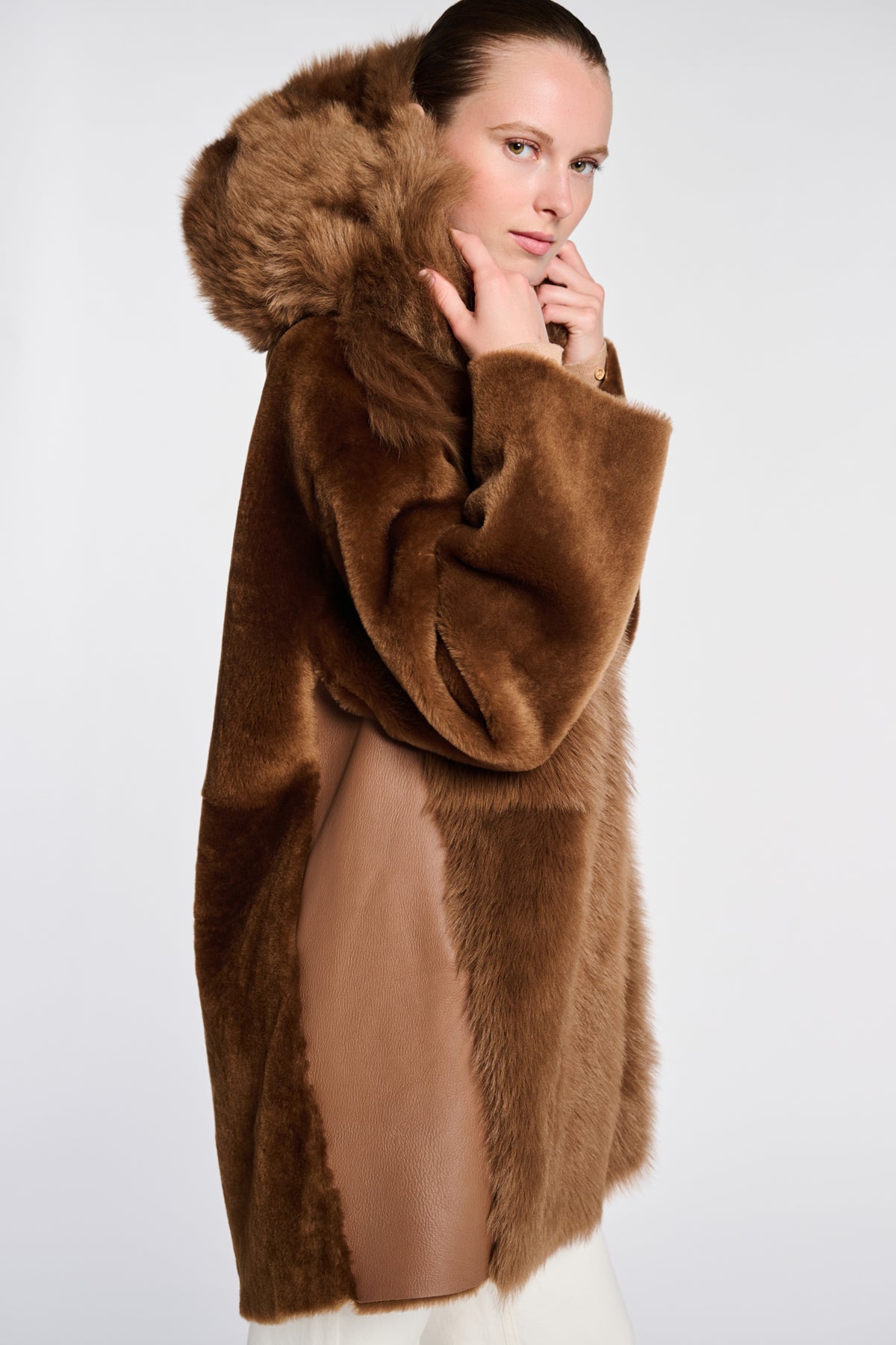 Dual-material fur coat 