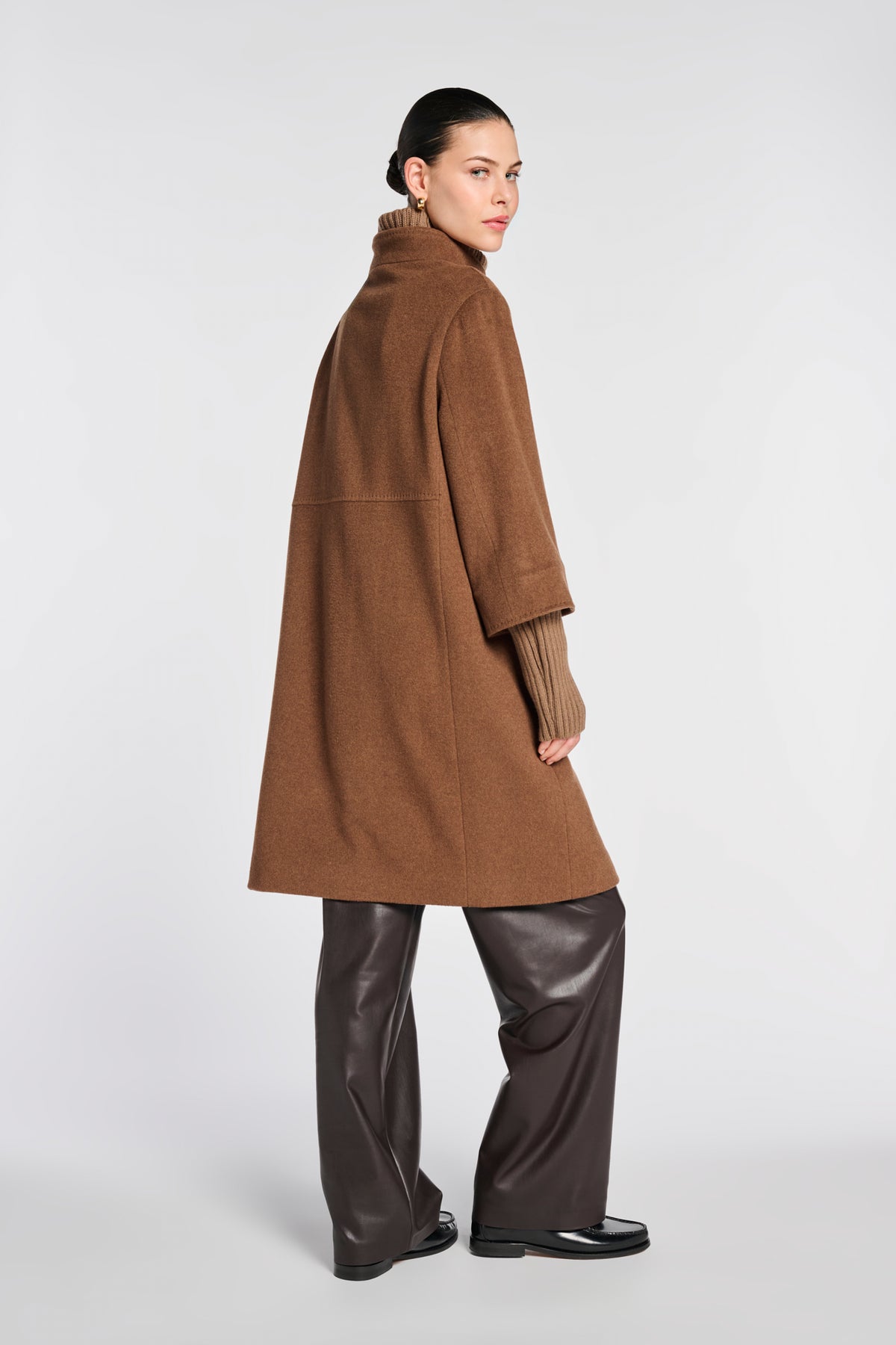Manteau mi-long en laine
