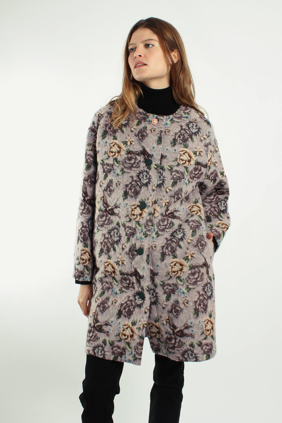 Manteau rose à fleurs