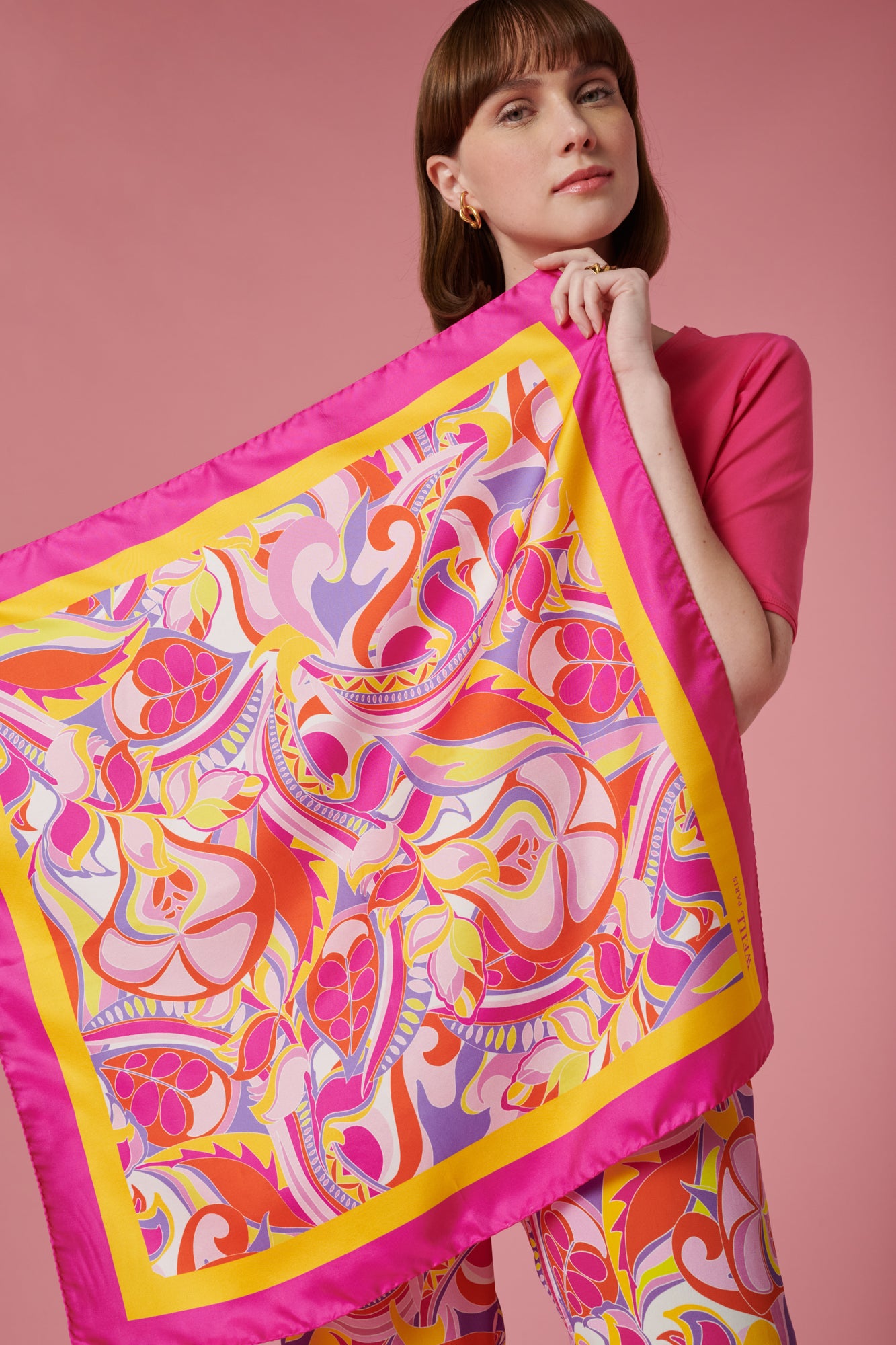 70s-print silk square