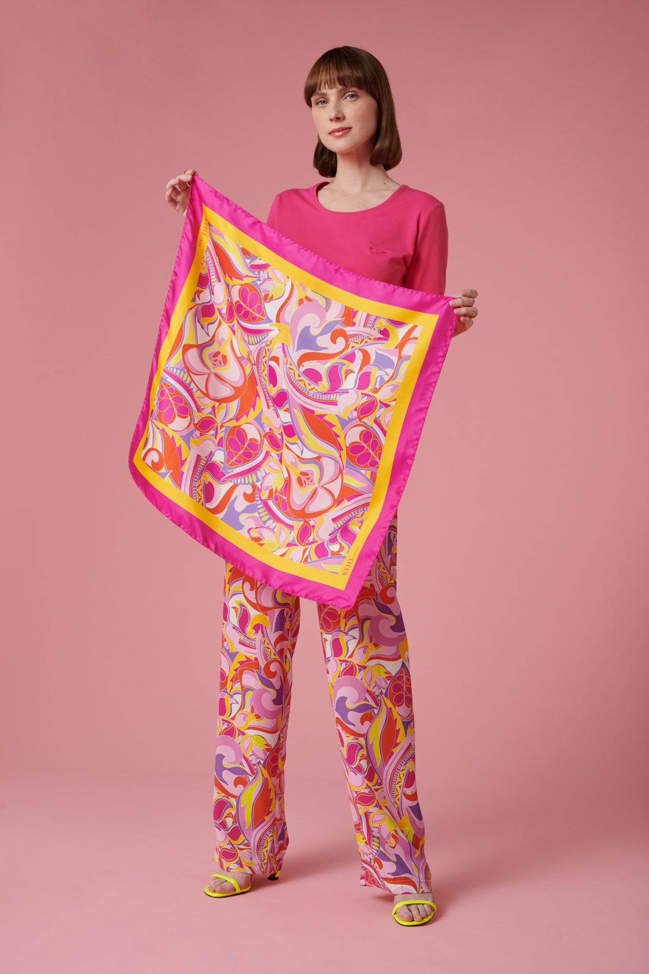 70s-print silk square